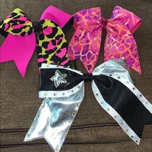 Cheer bows bundle of 3
